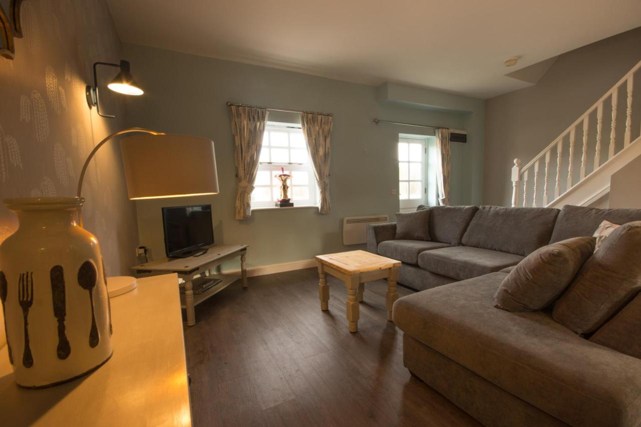 Peveril Cottage - Darwin Lake Holiday Village มัทล็อก ภายนอก รูปภาพ